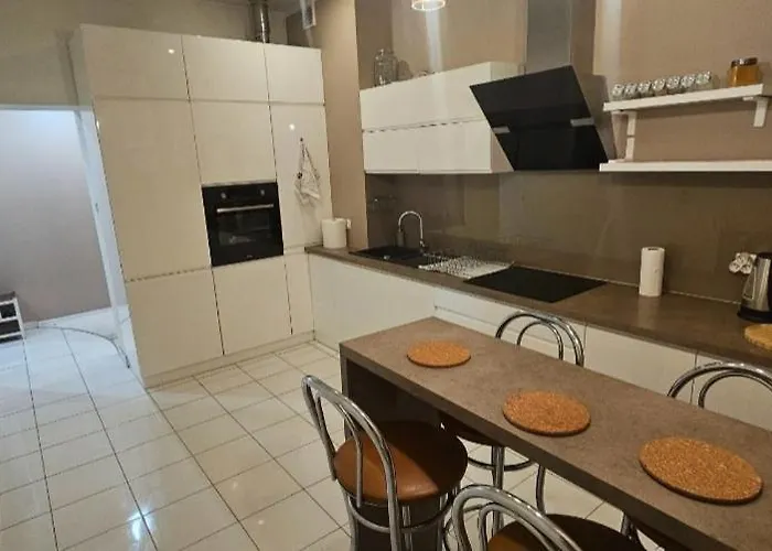 Poznan Wilda Duzy Apartament 포즈난