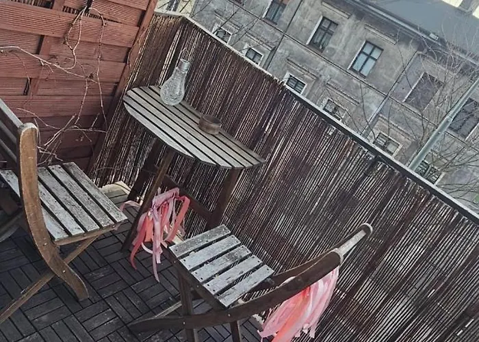 Poznan Wilda Duzy Apartament 아파트 *